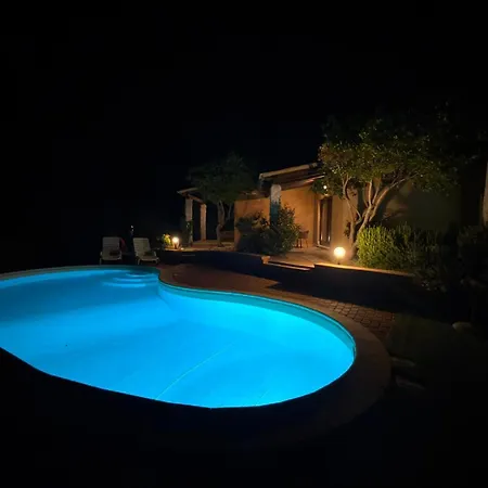 Sea Sky With Private Pool Nyaraló
